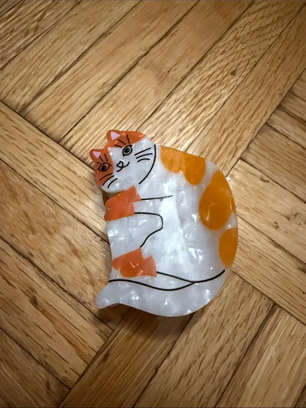 Cat Resin Hair Claw Clips - White with Orange & Gray Accents